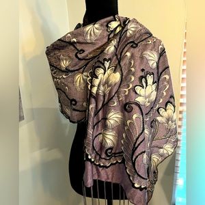 NWOT Boutique Scarf Wrap with Silver Threads